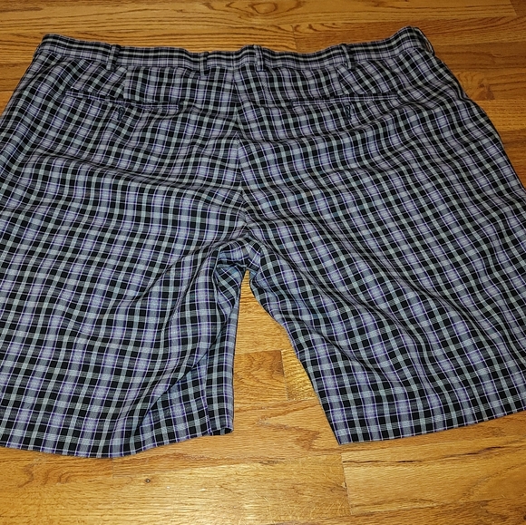 Louis Raphael Golf Shorts - Picture 2 of 4